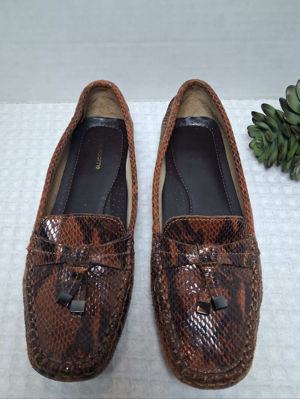 Liz Claiborne Womens Brown/Tan Faux Snakeskin Loafer/Mocassin Size 7 - Picture 4 of 12